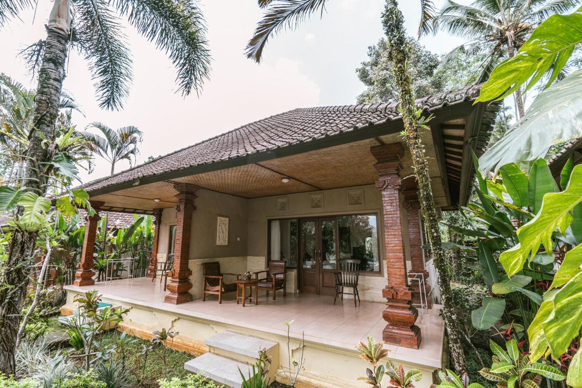 Mahagiri Resort & Restaurant Menanga Exterior photo